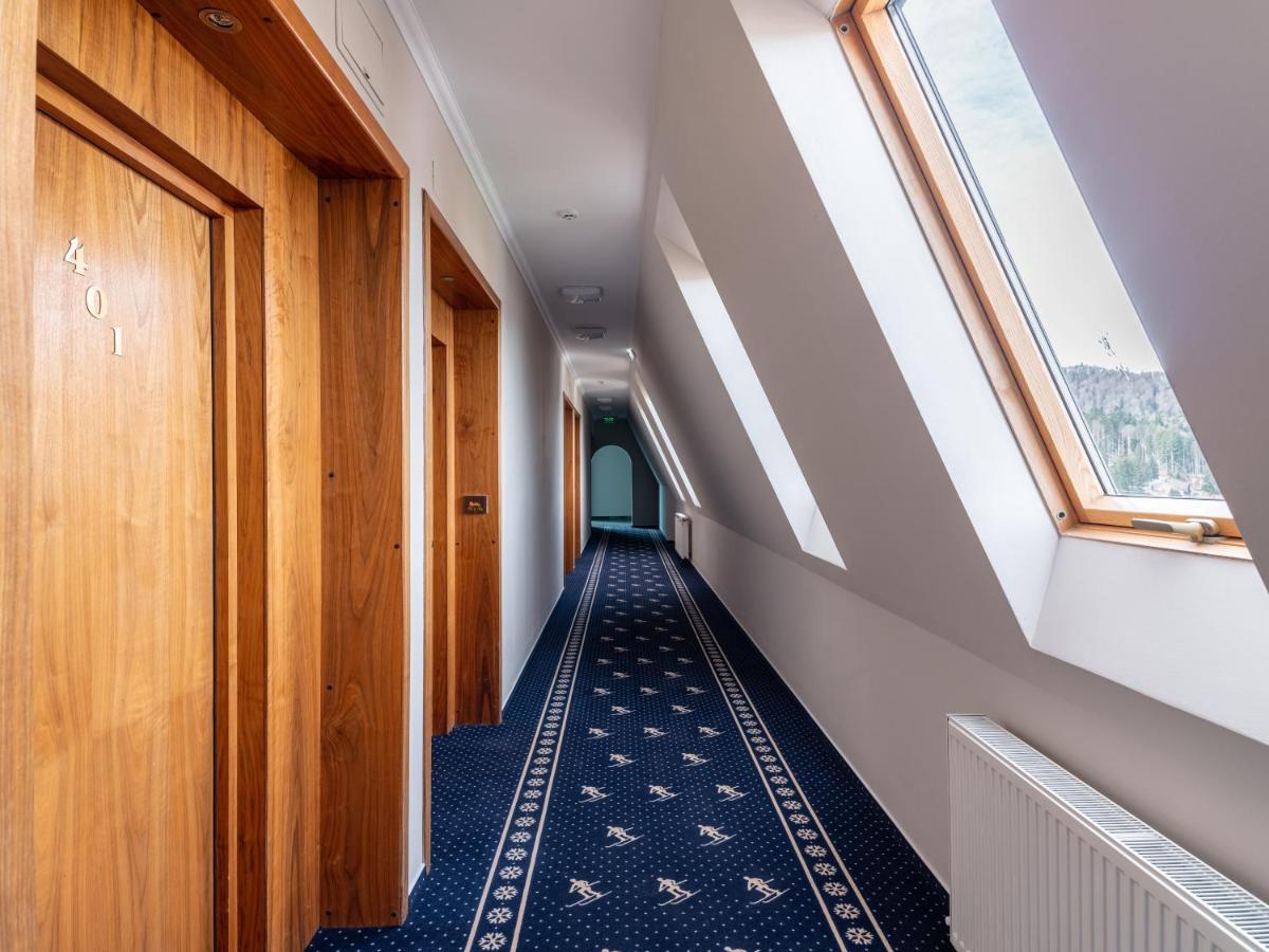 Hotel & Sky 4*
